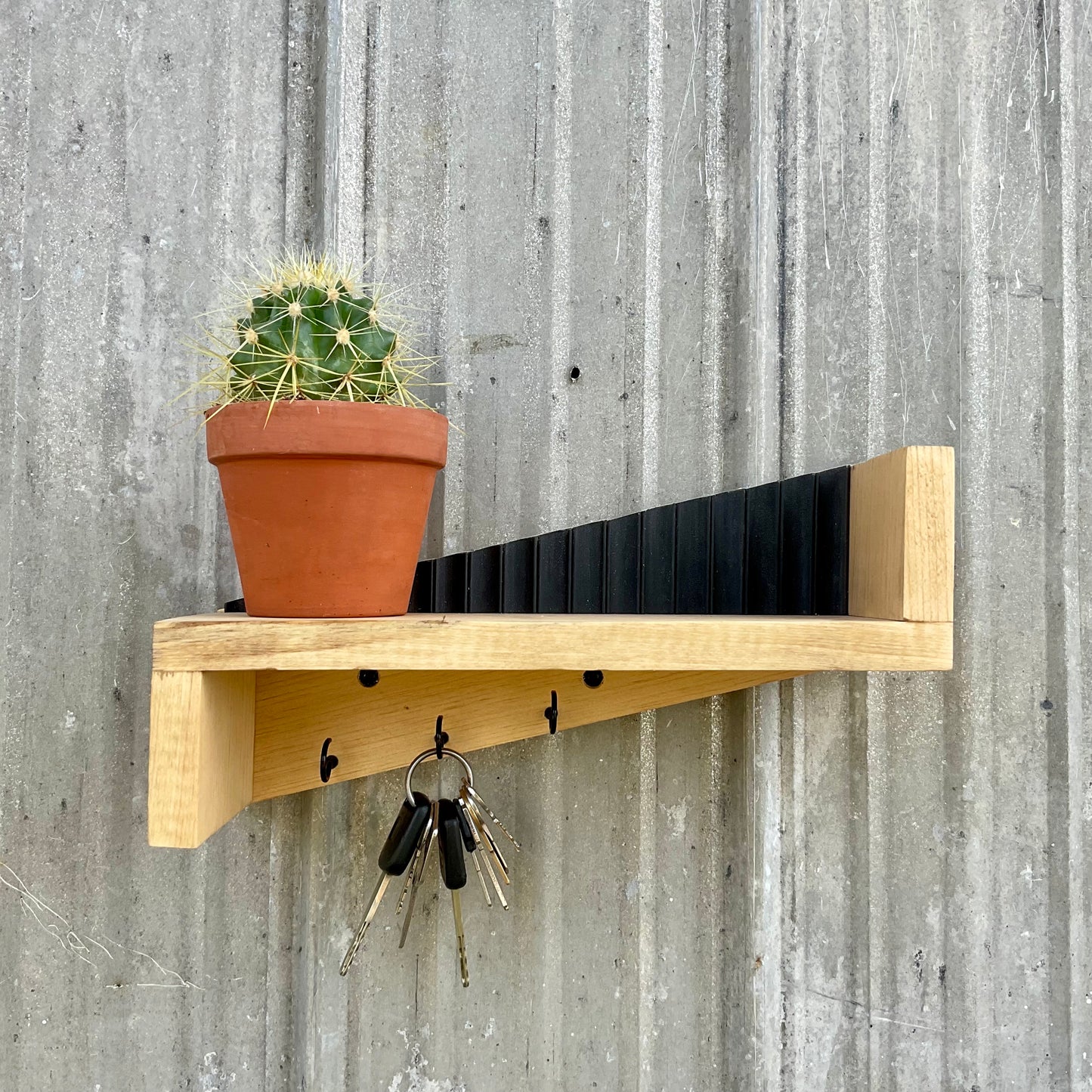 Key Holder Olive Green – Pine Wood - Wall Mounted Shelf | Boho and Farmhouse Style | Home Décor & Organization