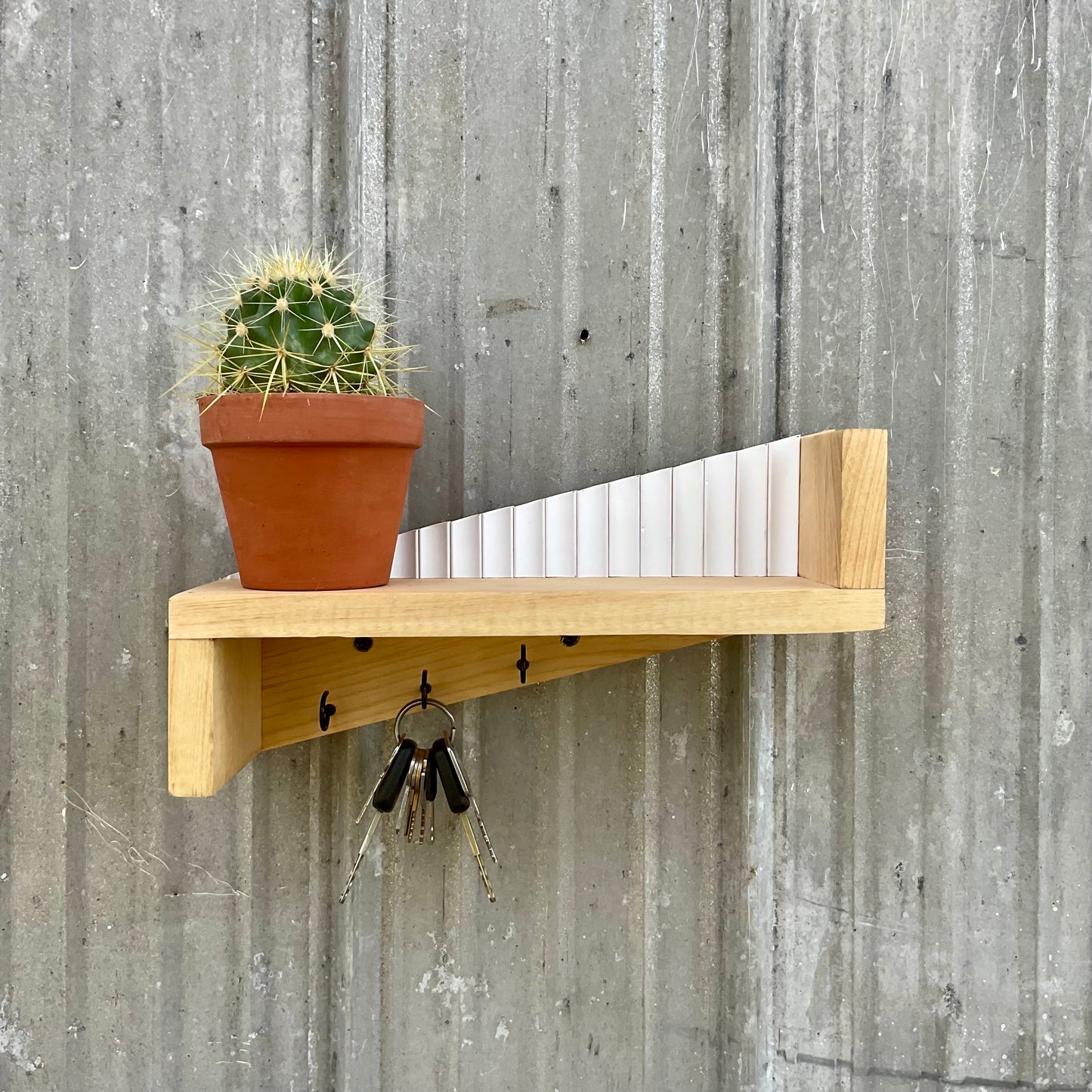 Key Holder Olive Green – Pine Wood - Wall Mounted Shelf | Boho and Farmhouse Style | Home Décor & Organization
