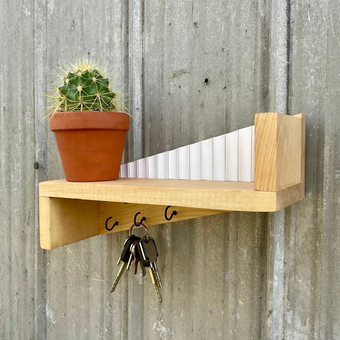 Key Holder White Glacier – Pine Wood - Wall Mounted Shelf | Boho and Farmhouse Style | Home Décor & Organization