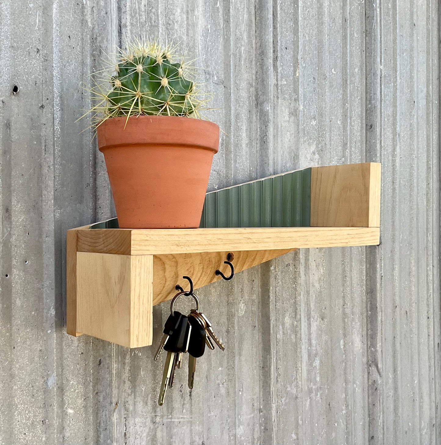 Key Holder Olive Green – Pine Wood - Wall Mounted Shelf | Boho and Farmhouse Style | Home Décor & Organization